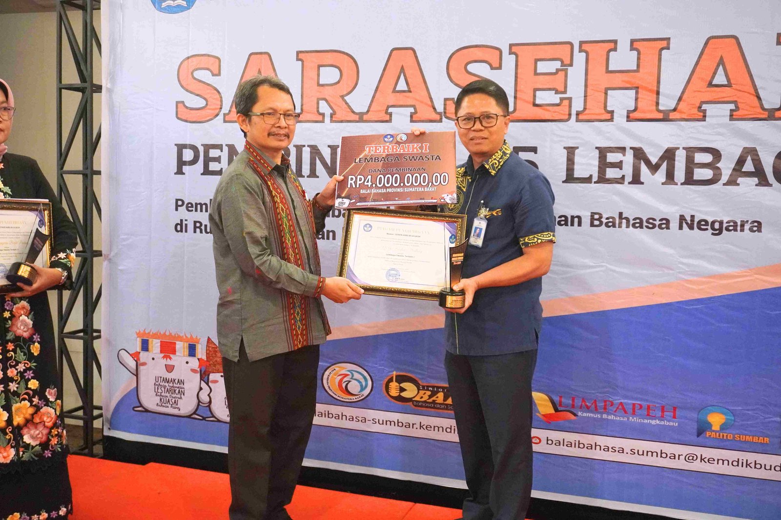 Rumah Sakit Yos Sudarso Padang Raih Penghargaan Lembaga Terbaik Nomor 1 dalam Pengutamaan Bahasa Negara